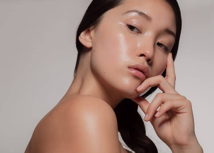 perfecting the no makeup makeup look with artdeco model (featured image)